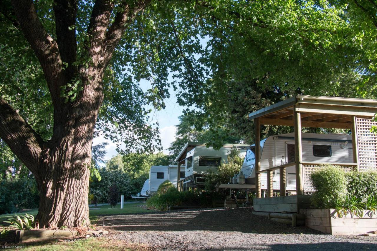Campsite Riverside Longford