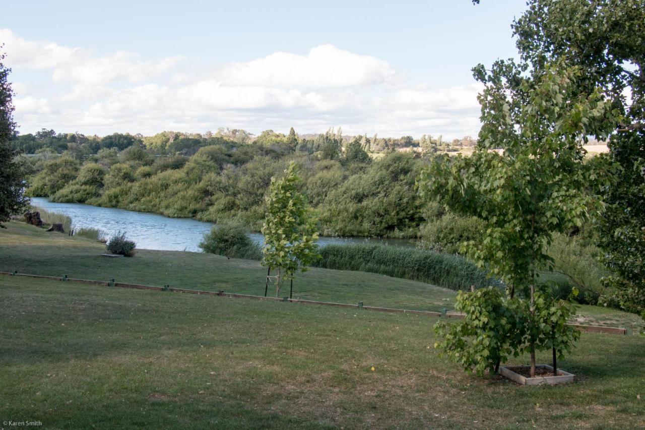 Campsite Riverside Longford