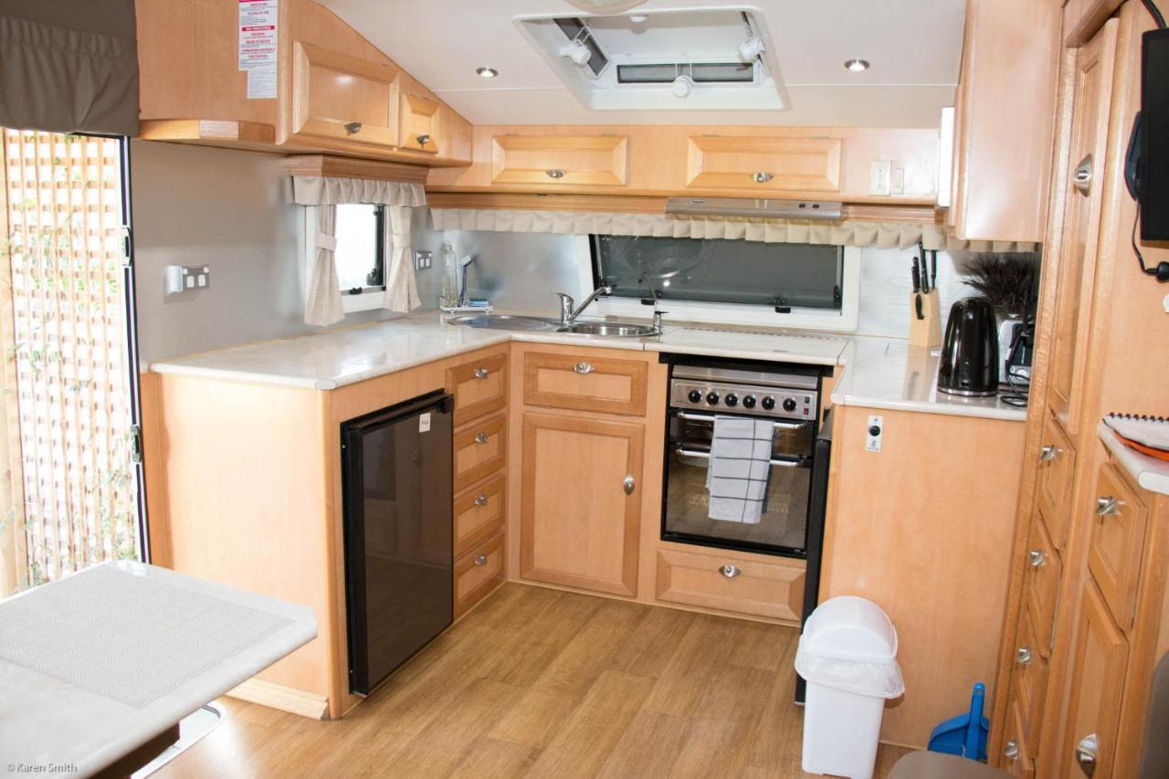 Campsite Riverside Longford